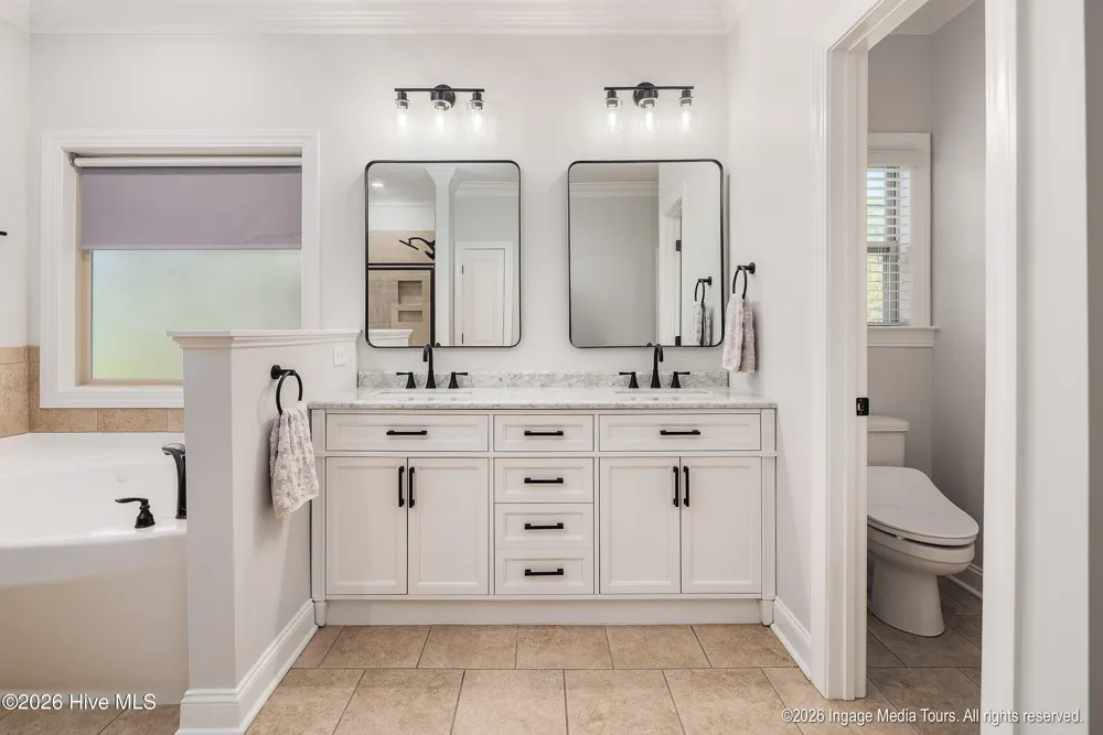 902 Derbyshire Lane Greenville, NC 27858