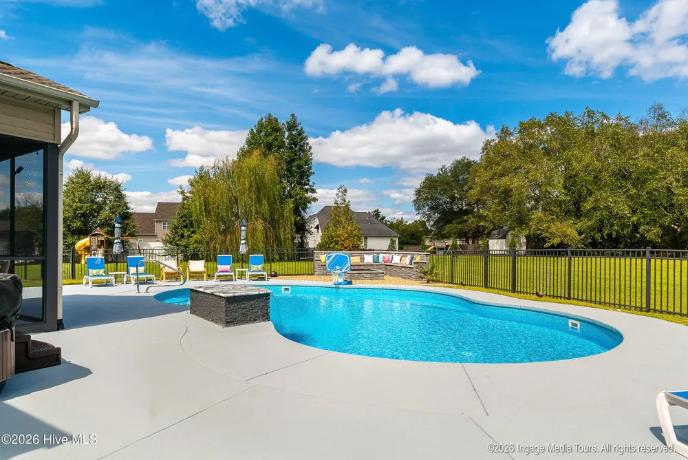 902 Derbyshire Lane Greenville, NC 27858
