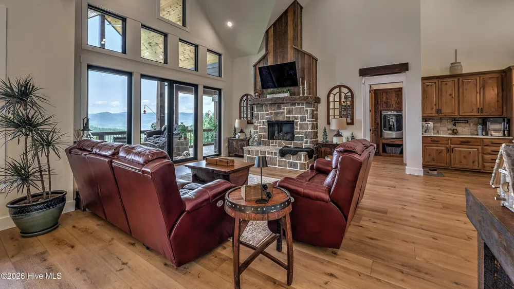 100 Little Den Lane Murphy, NC 28906