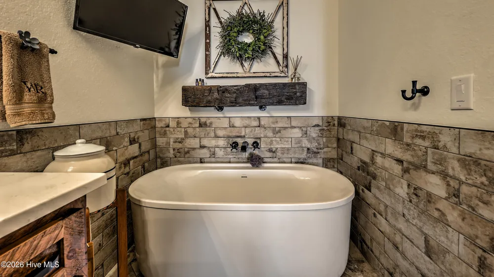 100 Little Den Lane Murphy, NC 28906