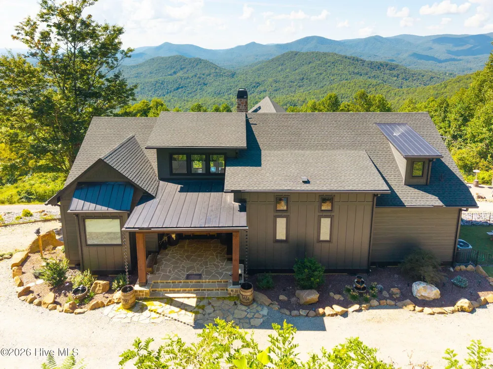 100 Little Den Lane Murphy, NC 28906
