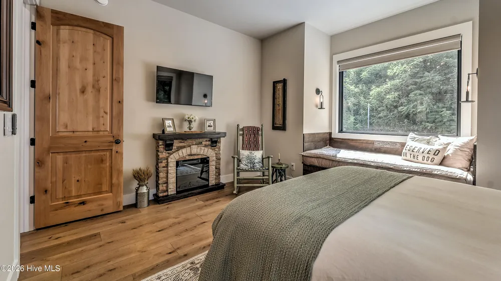 100 Little Den Lane Murphy, NC 28906