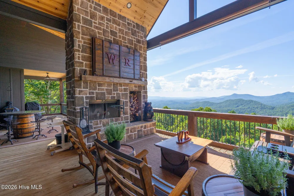 100 Little Den Lane Murphy, NC 28906