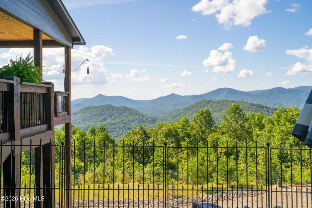 100 Little Den Lane Murphy, NC 28906