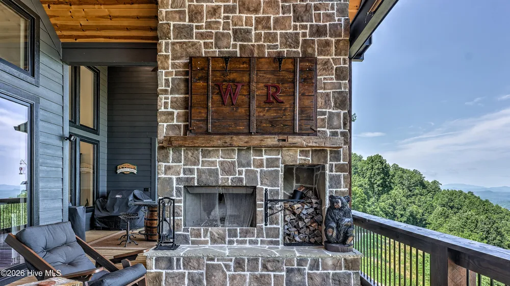 100 Little Den Lane Murphy, NC 28906