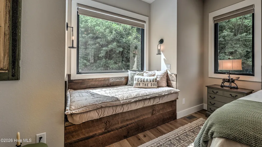 100 Little Den Lane Murphy, NC 28906