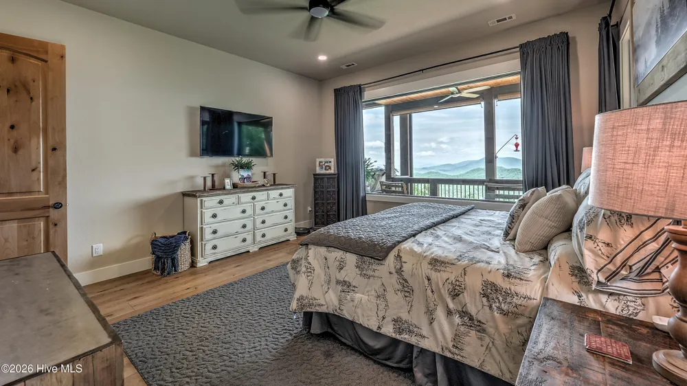 100 Little Den Lane Murphy, NC 28906