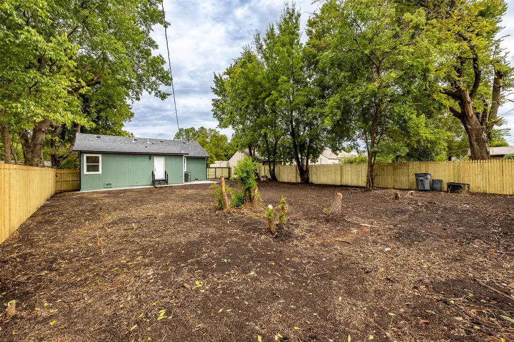 1532 Kingston Place Tulsa, OK 74115