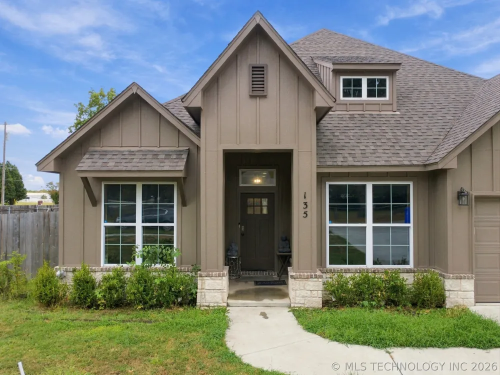 135 E Boston Street Broken Arrow, OK 74012