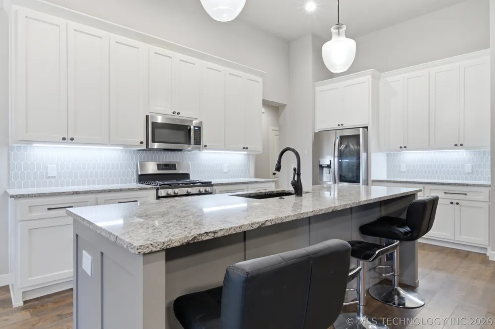 135 E Boston Street Broken Arrow, OK 74012
