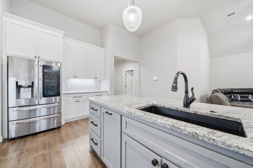 135 E Boston Street Broken Arrow, OK 74012