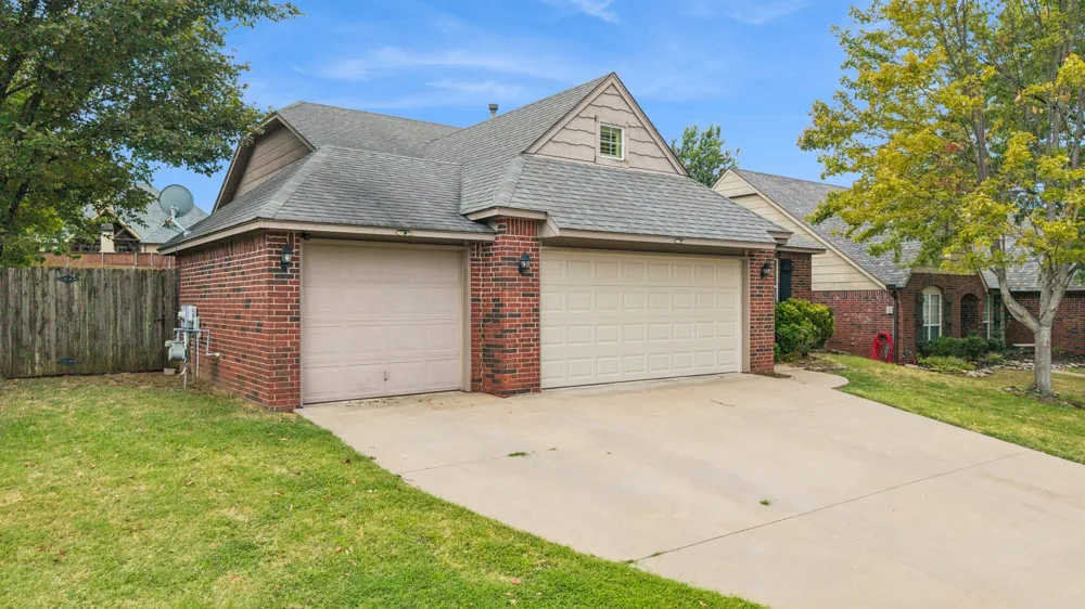 208 E 126th Street S Jenks, OK 74037