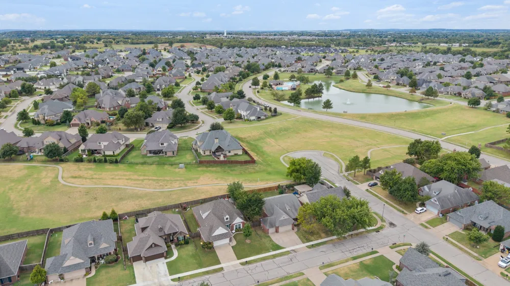 208 E 126th Street S Jenks, OK 74037