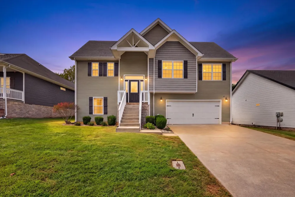 2833 Russet Ridge Dr Clarksville, TN 37040