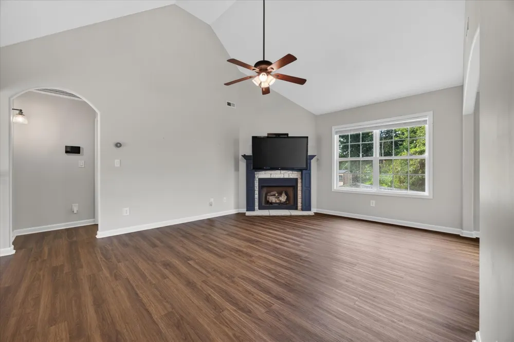 2833 Russet Ridge Dr Clarksville, TN 37040