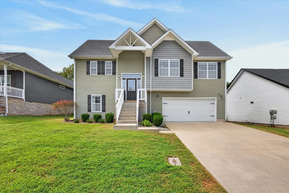 2833 Russet Ridge Dr Clarksville, TN 37040