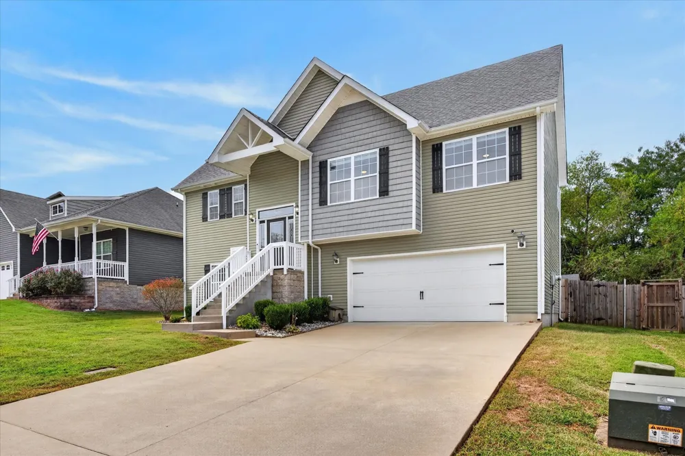 2833 Russet Ridge Dr Clarksville, TN 37040
