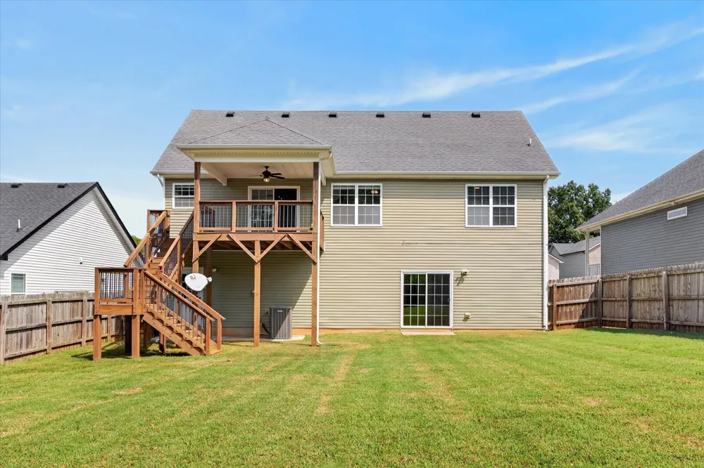 2833 Russet Ridge Dr Clarksville, TN 37040