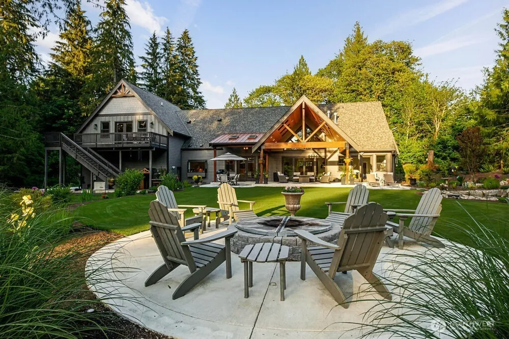 1820 145th Avenue SE Snohomish, WA 98290