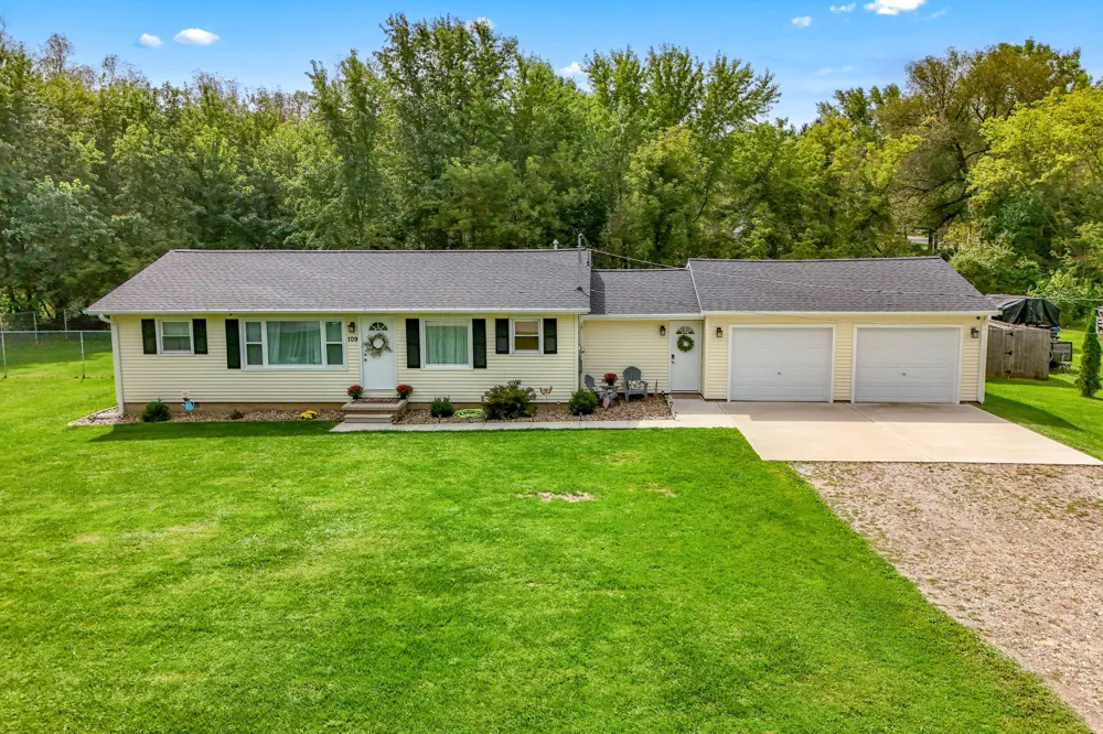 109 Boadway Street Spring Arbor Township, MI 49283