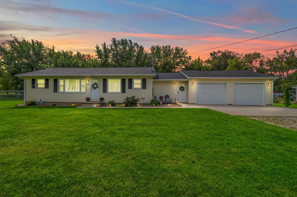 109 Boadway Street Spring Arbor Township, MI 49283
