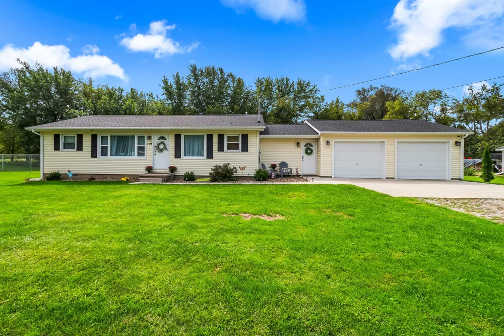 109 Boadway Street Spring Arbor Township, MI 49283