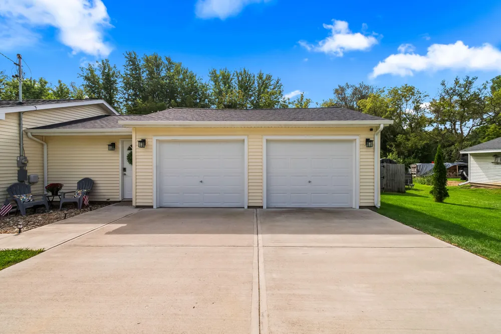 109 Boadway Street Spring Arbor Township, MI 49283