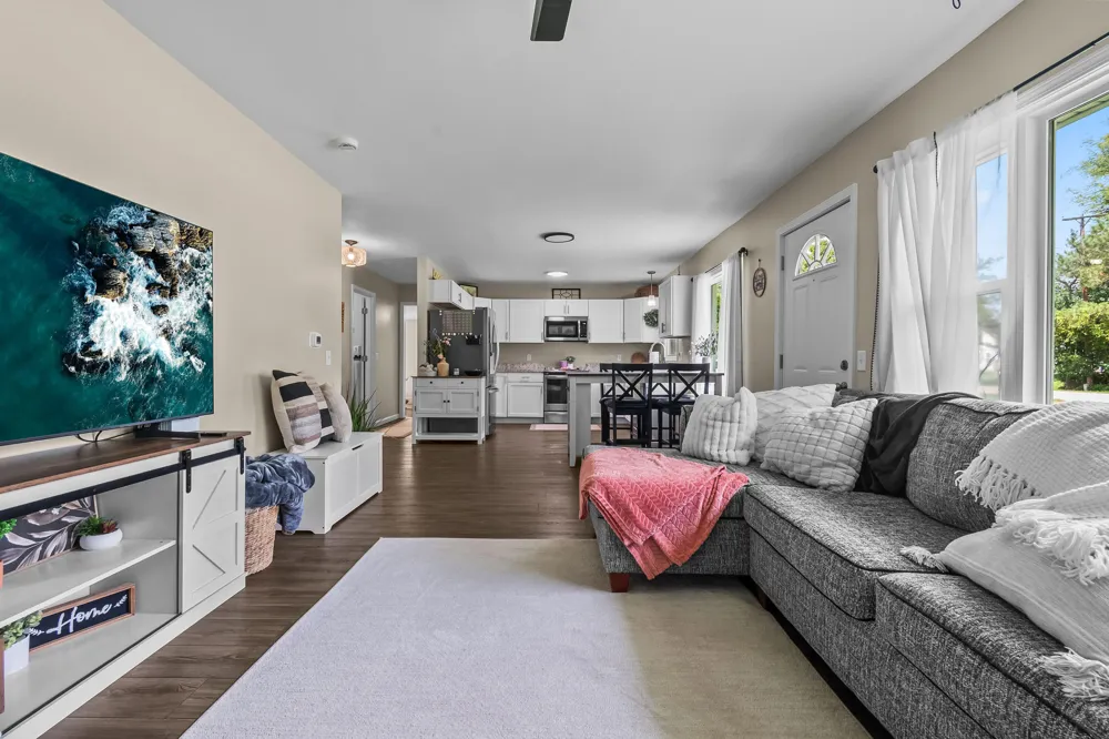 109 Boadway Street Spring Arbor Township, MI 49283