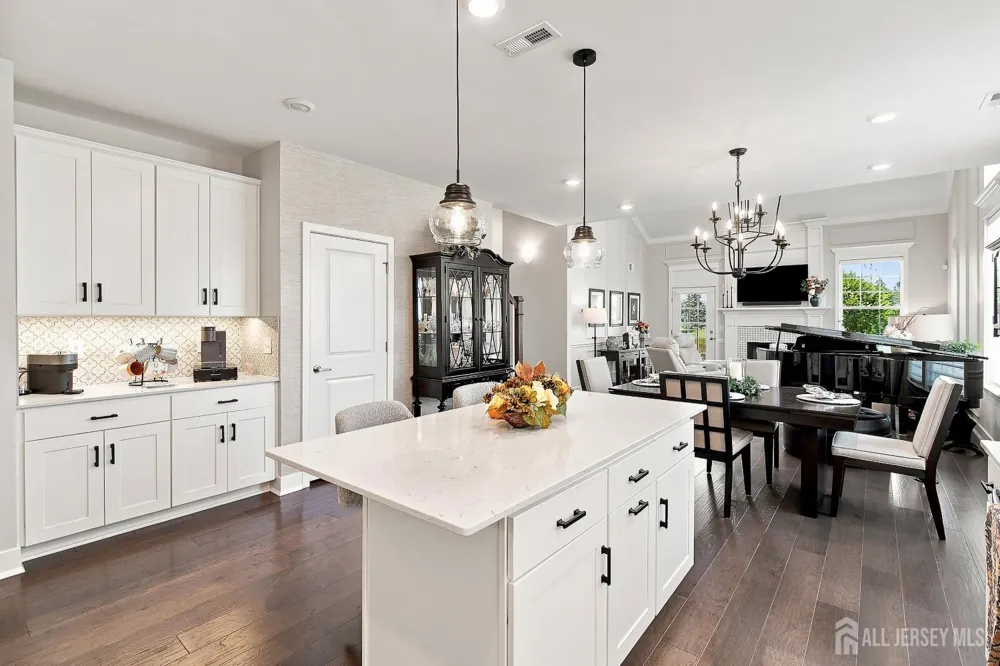 83 Starlight Drive Monroe, NJ 08831