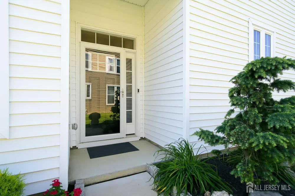 83 Starlight Drive Monroe, NJ 08831