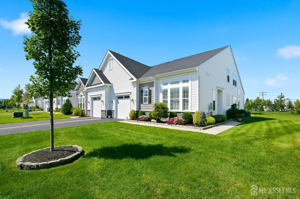 83 Starlight Drive Monroe, NJ 08831