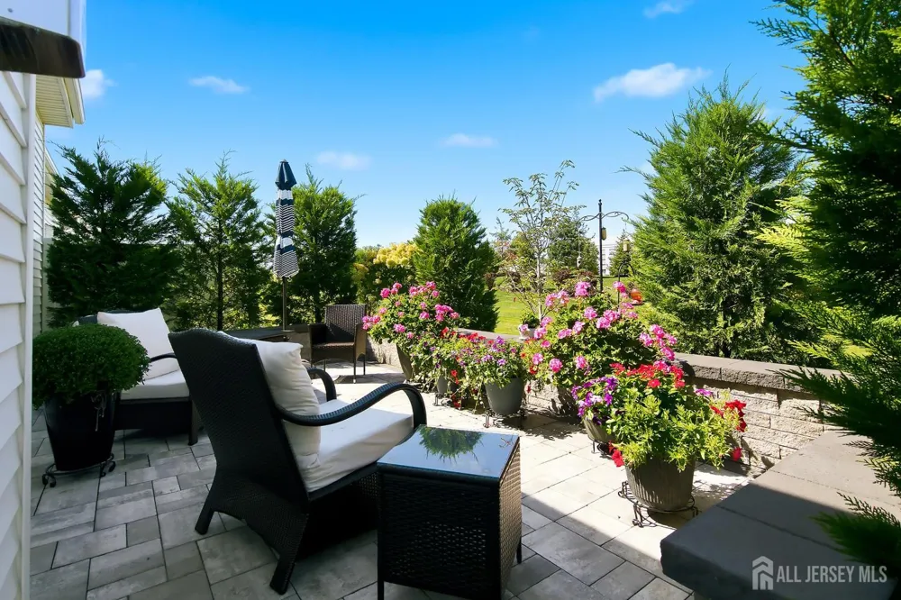 83 Starlight Drive Monroe, NJ 08831