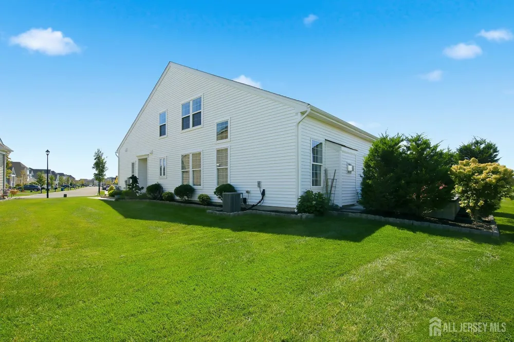 83 Starlight Drive Monroe, NJ 08831