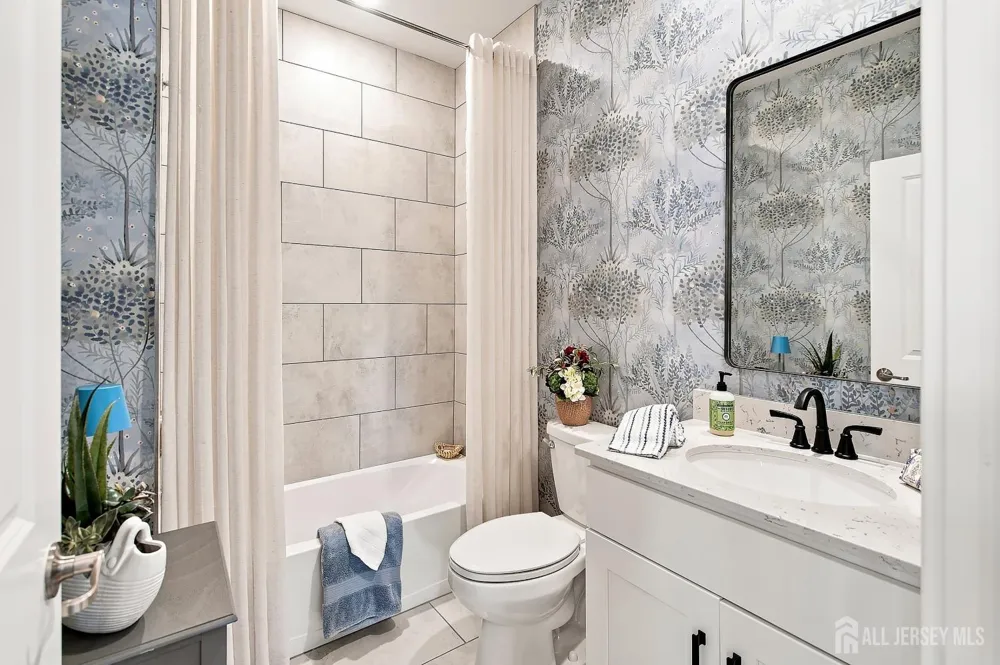 83 Starlight Drive Monroe, NJ 08831