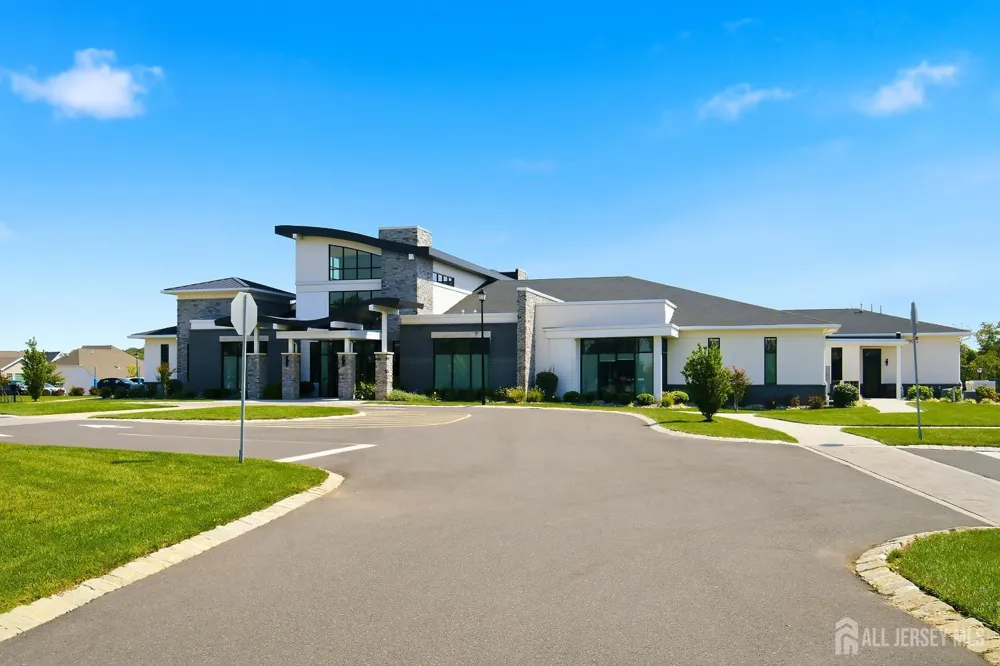83 Starlight Drive Monroe, NJ 08831