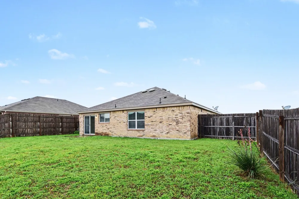 246 Willow Creek Lane Terrell, TX 75160