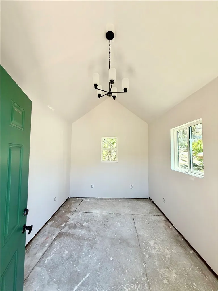 6505 Ivins Frazier Park, CA 93225