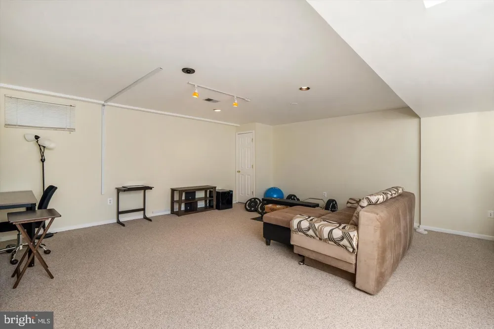 139 COBURN ROAD Pennington, NJ 08534