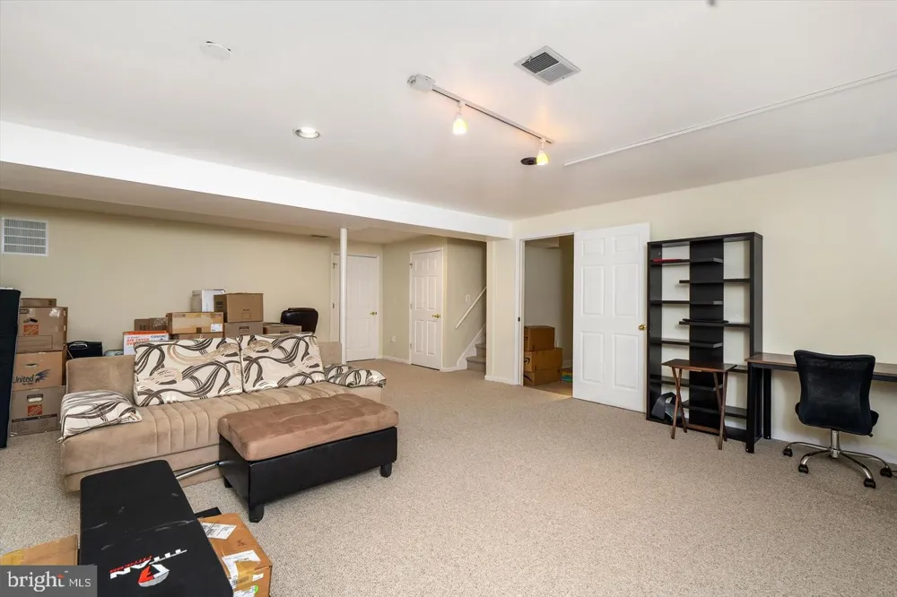 139 COBURN ROAD Pennington, NJ 08534