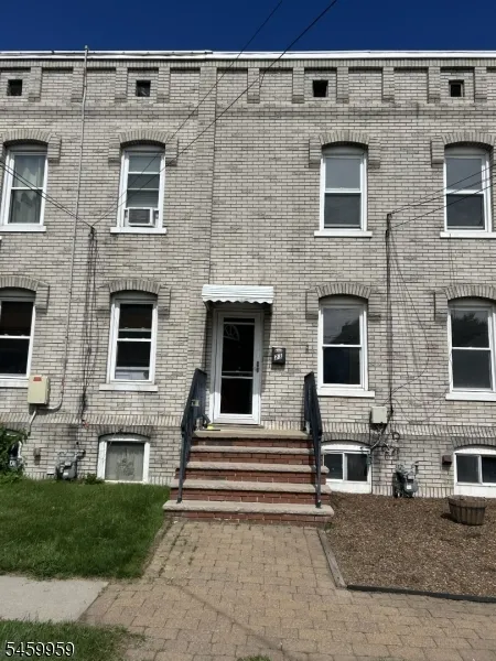 23 Lagrange Street Raritan, NJ 08869