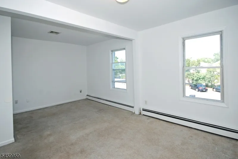 23 Lagrange Street Raritan, NJ 08869