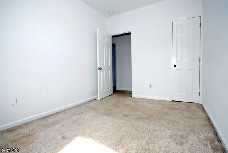 23 Lagrange Street Raritan, NJ 08869