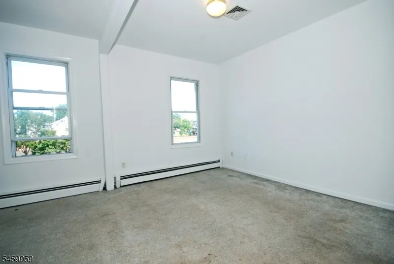 23 Lagrange Street Raritan, NJ 08869