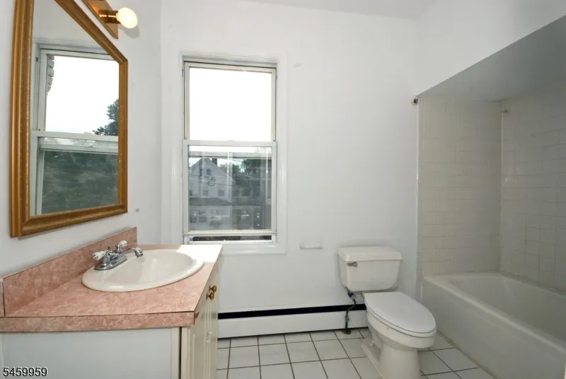 23 Lagrange Street Raritan, NJ 08869