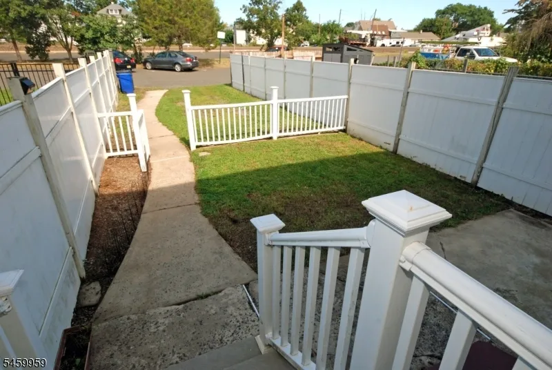 23 Lagrange Street Raritan, NJ 08869