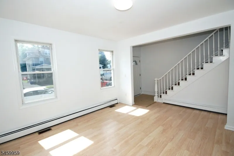 23 Lagrange Street Raritan, NJ 08869
