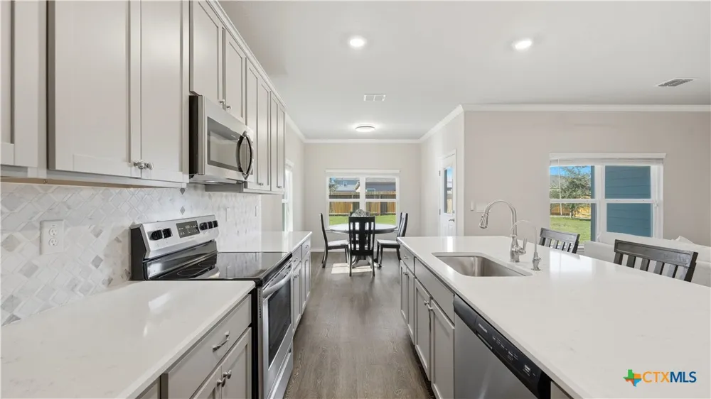 266 Rolling Hills New Braunfels, TX 78130