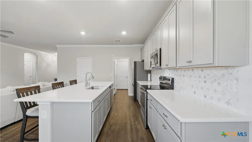 266 Rolling Hills New Braunfels, TX 78130