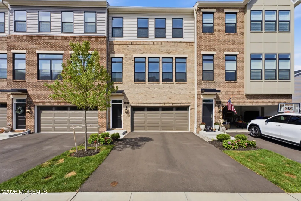 68 Augustus Drive #87 Middletown, NJ 07748