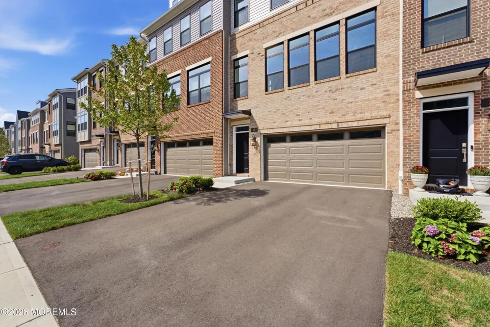 68 Augustus Drive #87 Middletown, NJ 07748